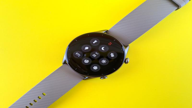 Apple Watch'a Radikal Tasarım Değişiklikleri Geliyor: Yuvarlak Ekranlar Gündemde