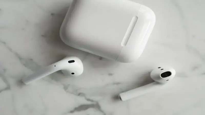 BİM'in Ucuz TWS Kulaklıkları: AirPods Benzeri Tasarımların Gizli Gerçekleri