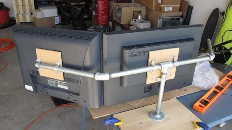 İkinci El Monitörlerle Çoklu Ekran Standı Kurabilirsiniz