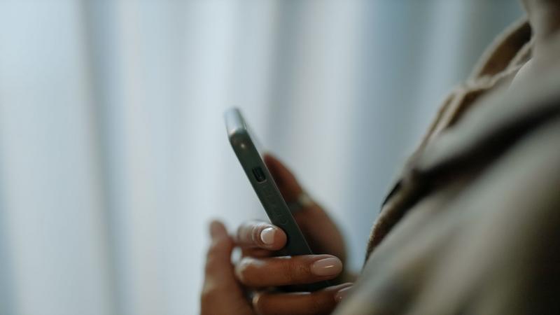 iPhone 18 Pro Tasarımı Değişiyor: Daha Kalın ve Ağır Olabilir