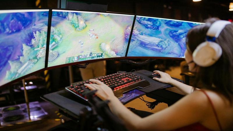 Oyun Monitörü Seçim Rehberi: Yanlış Panel Teknolojisine Para Harcamayın