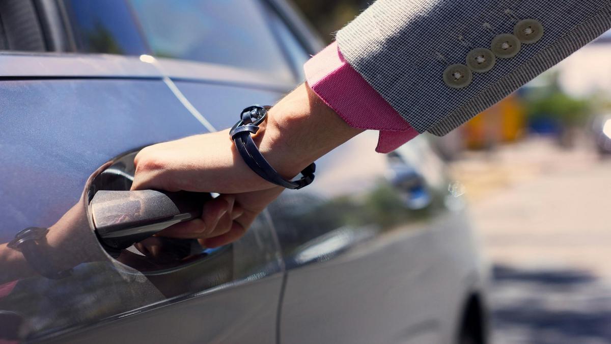 Akıllı Otomobiliniz Siber Saldırı Hedefi: Kontrol Kaybı ve Veri Hırsızlığına Dikkat