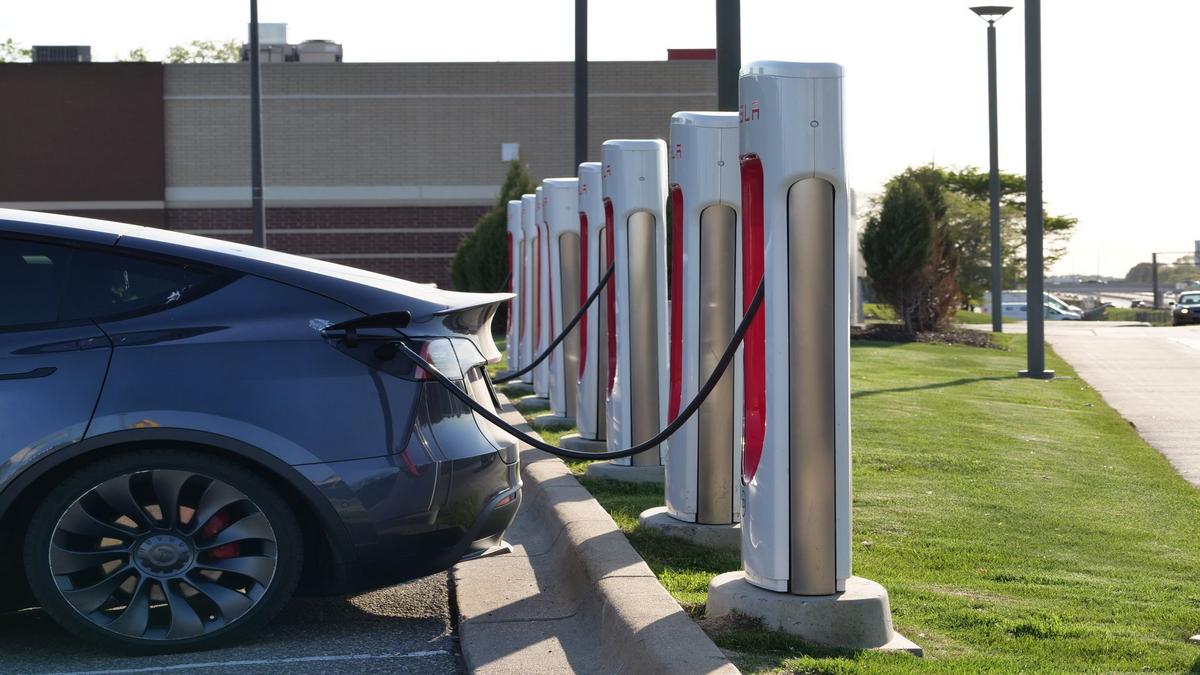 Tesla'nın Çin Satışları Düşerken İhracat Rekor Kırdı